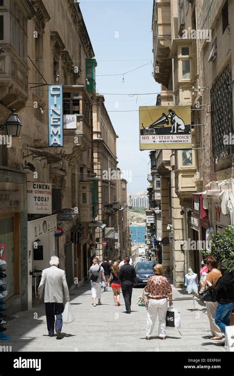 shops in valletta.